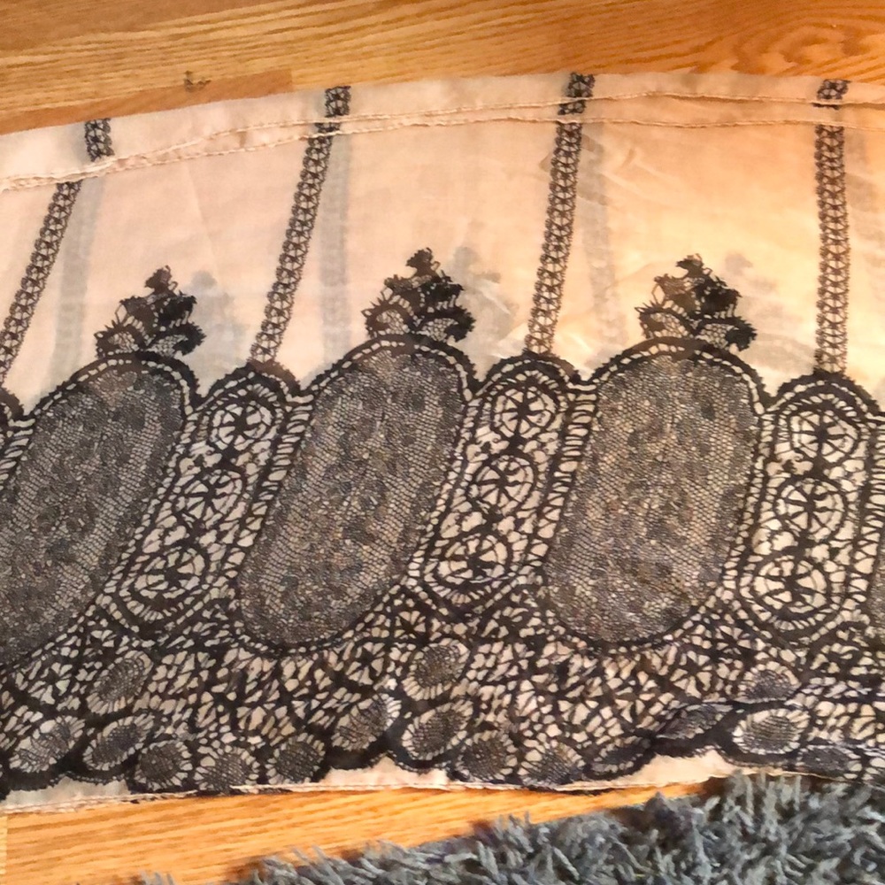 Scarf - Picture 2 of 2